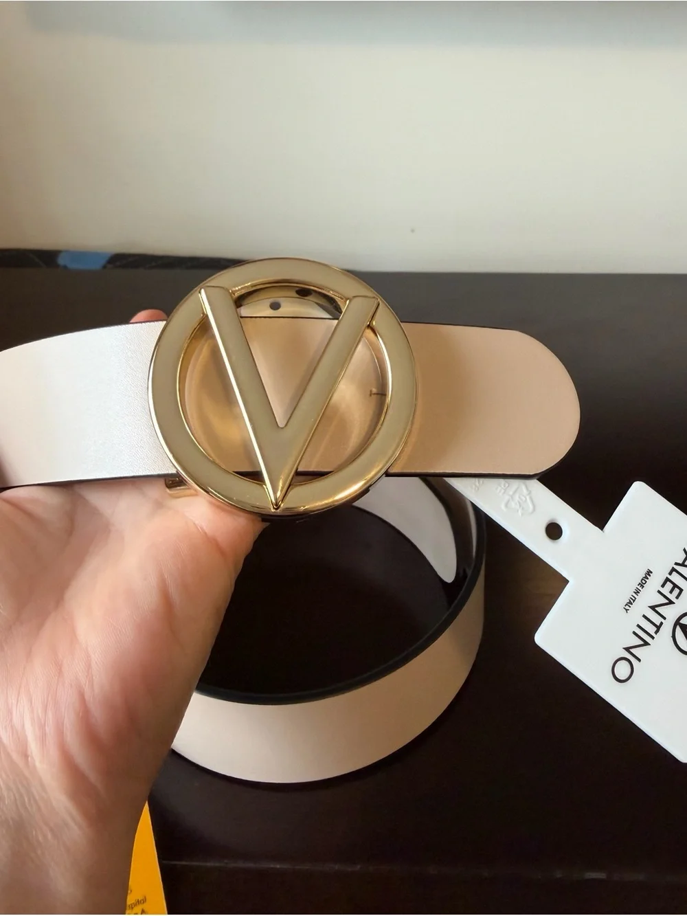 New Valentino Women’s Cream Leather Belt with Gold V Logo Buckle XS